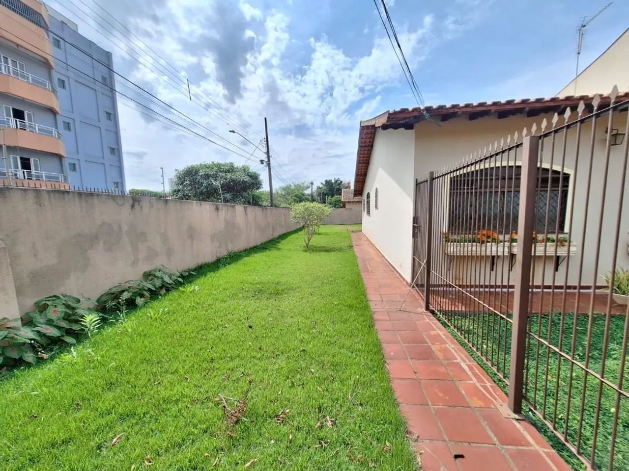 Casa com 2 dormitórios para alugar, 150 m² - Centro - Londrina/PR - Foto 3
