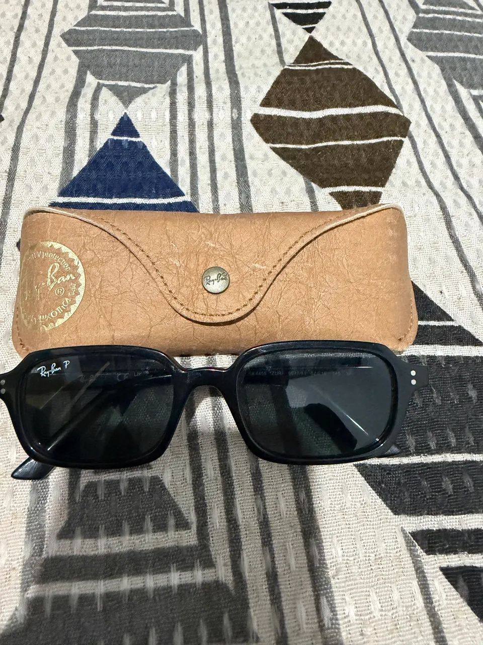 RAY- BAN RB 4455 LENTE POLARIZADA - Foto 2