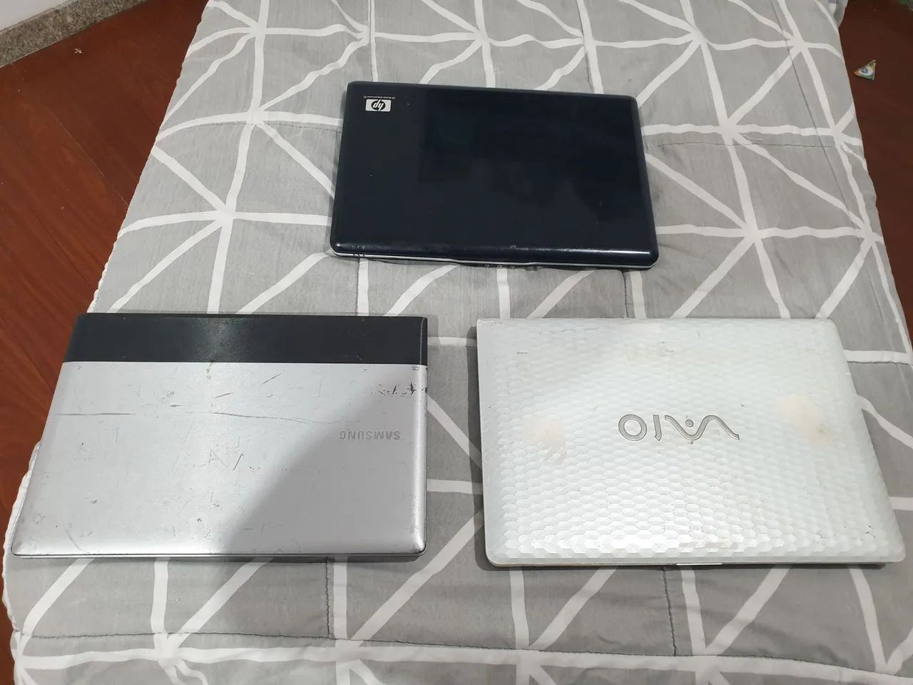 Vendo notebooks 2 com defeito e o vaio não sei 