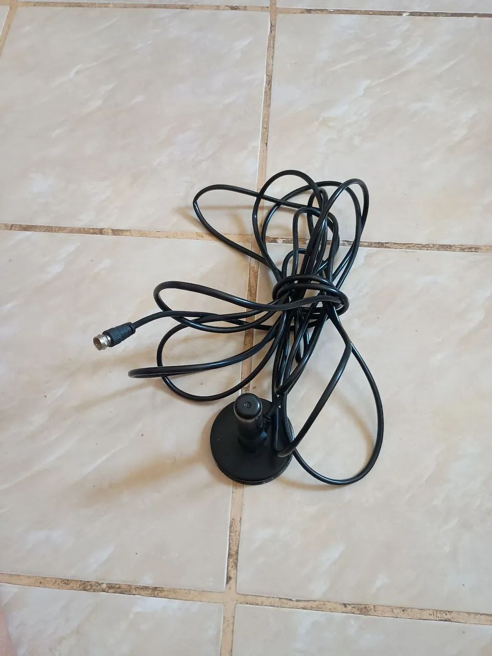 Vendo essa antena digital toda perfeita 