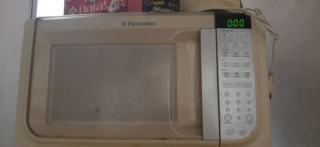 Vendo micro-ondas com defeito 