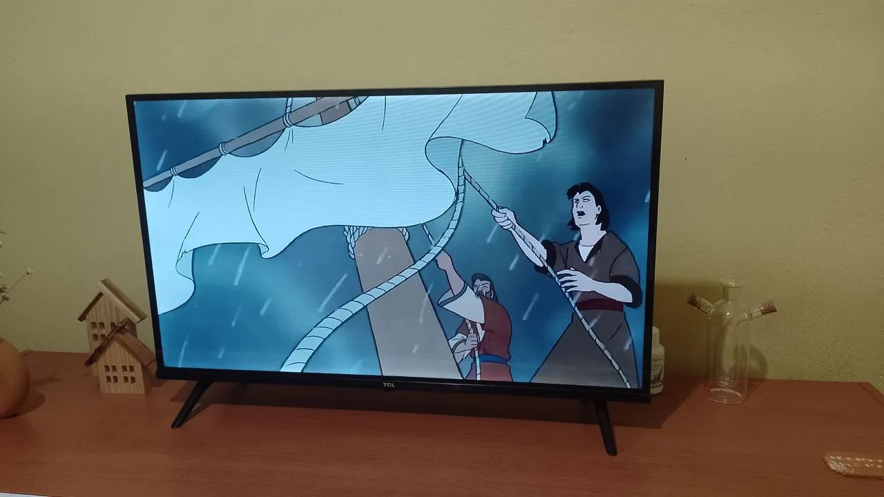 Smart TV - TCL 32 polegadas - perfeito estado