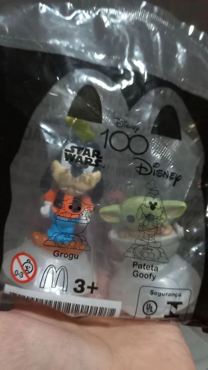 Brinquedo Mc donalds grogu e pateta - Foto 3