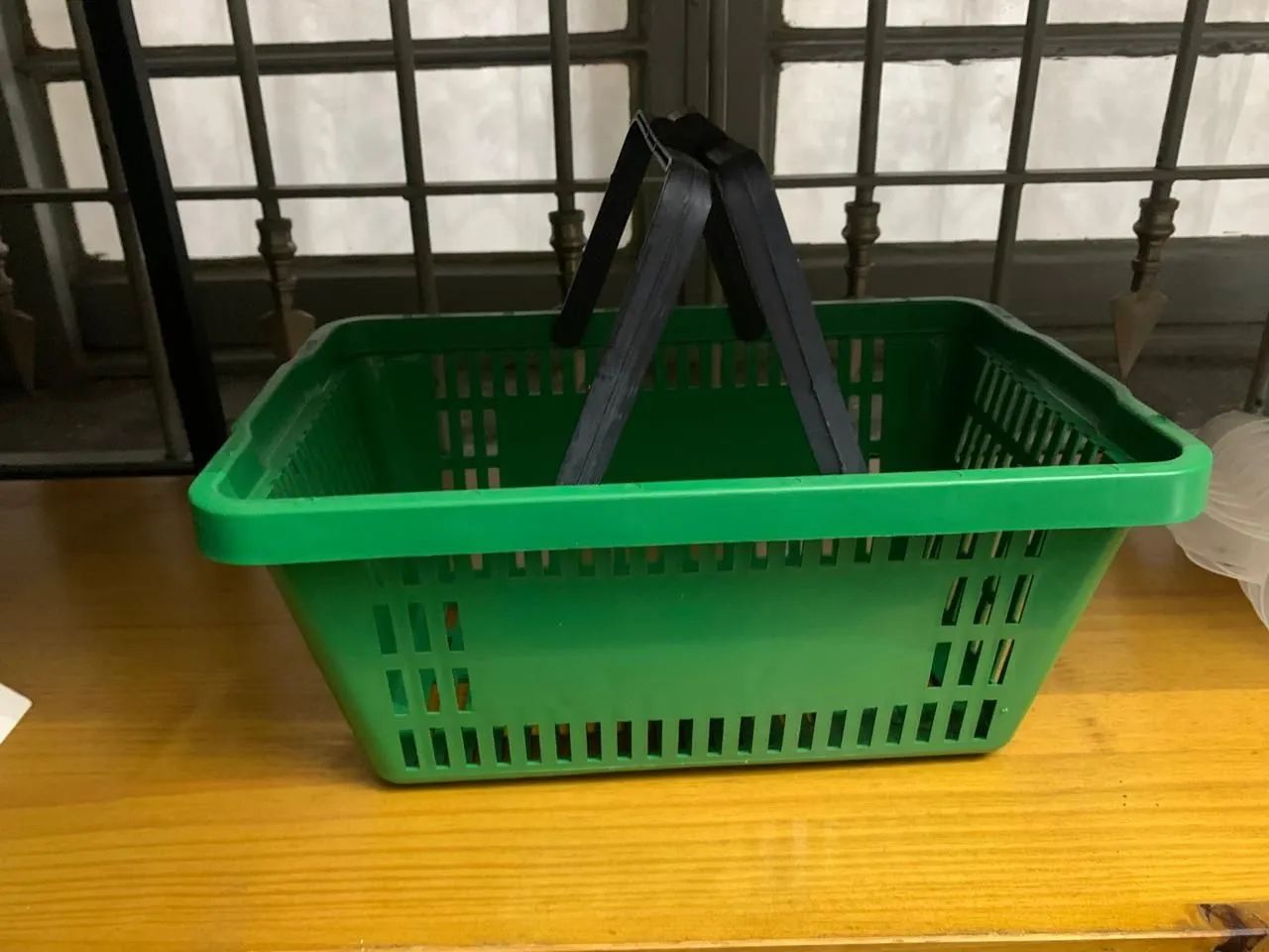 Kit com 10 mini cestinhas de compras de 7 litros 