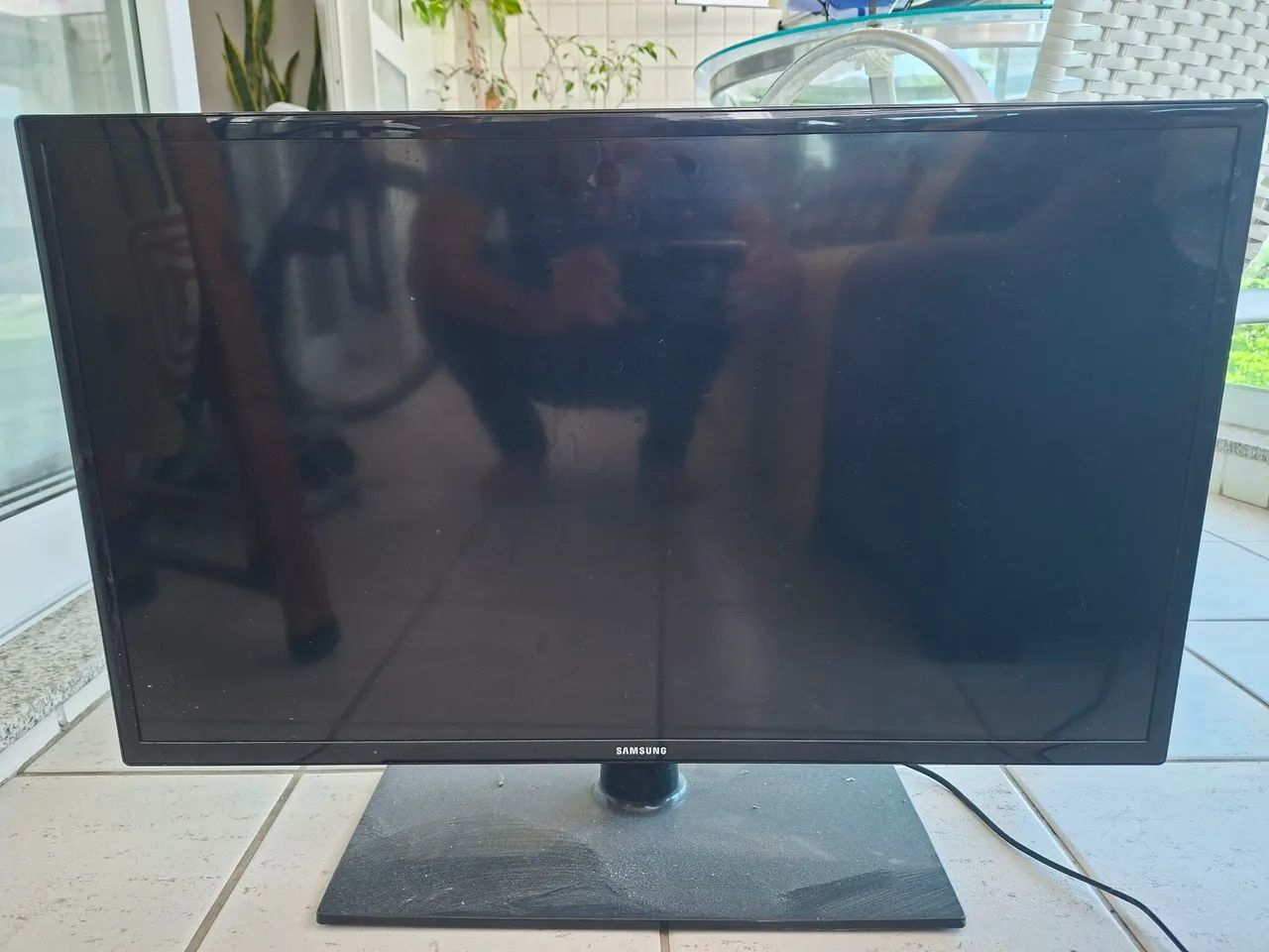 Tv Samsung 32' com defeito 
