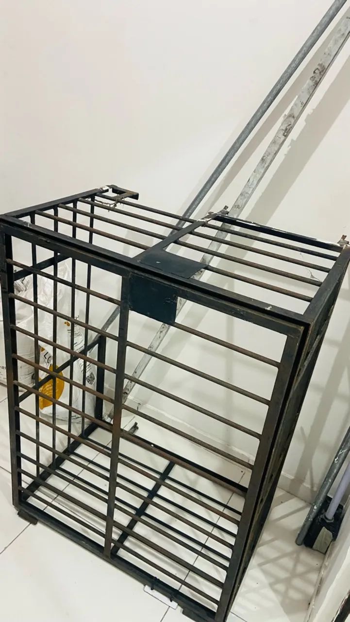 Grade de ferro bem resistente p/ proteção. Divido 2x no cartão.  - Foto 3