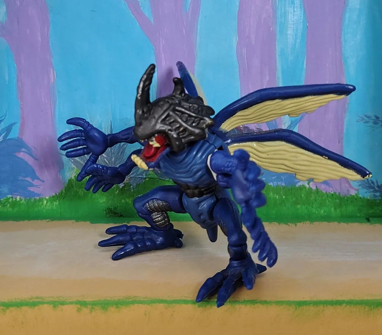 Boneco do digimon adventure - Kabuterimon
