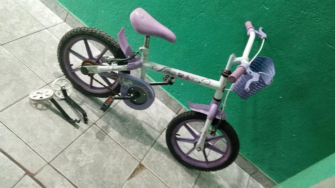 Vende se bicicleta aro 16 perfeito Retirar taipas zn  - Foto 2