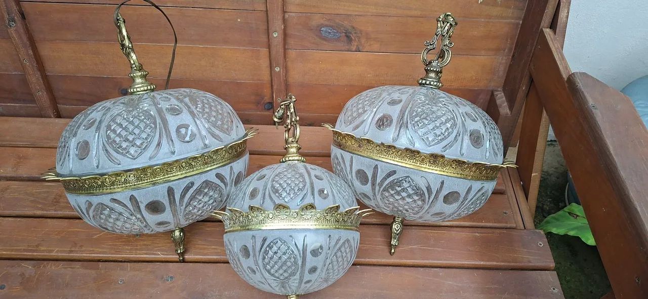 Lustre pendente clássico 