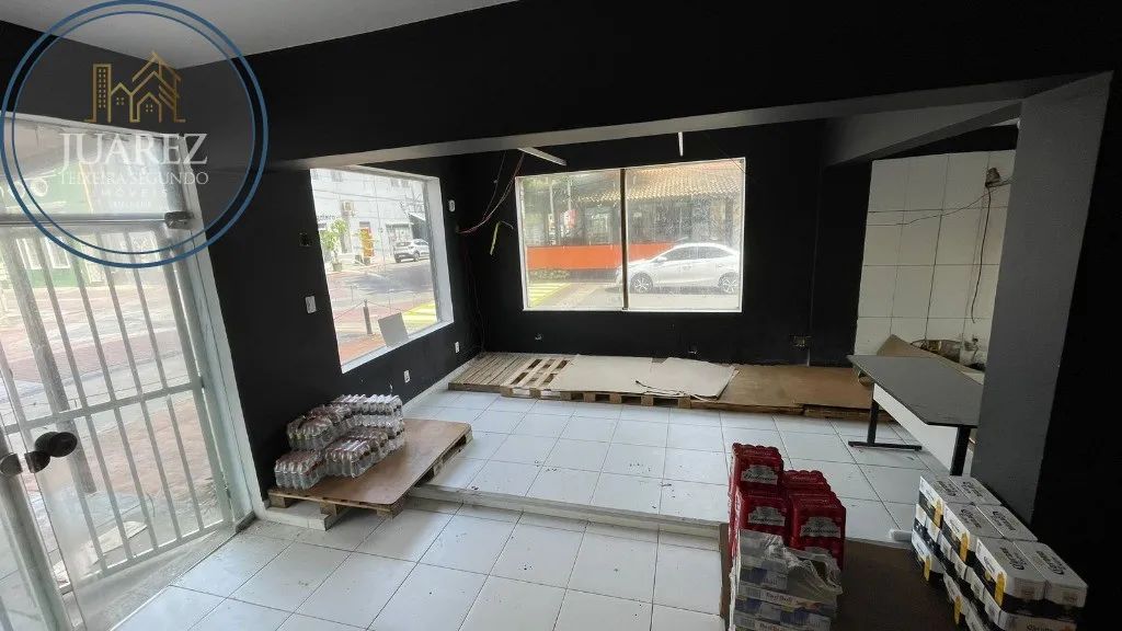 IMOVEL COMERCIAL NA BARRA COM 100M2 DE ÁREA INTERNA, MAIS 30M2 DE ÁREA EXTERNA. OPORTUNIDA - Foto 2