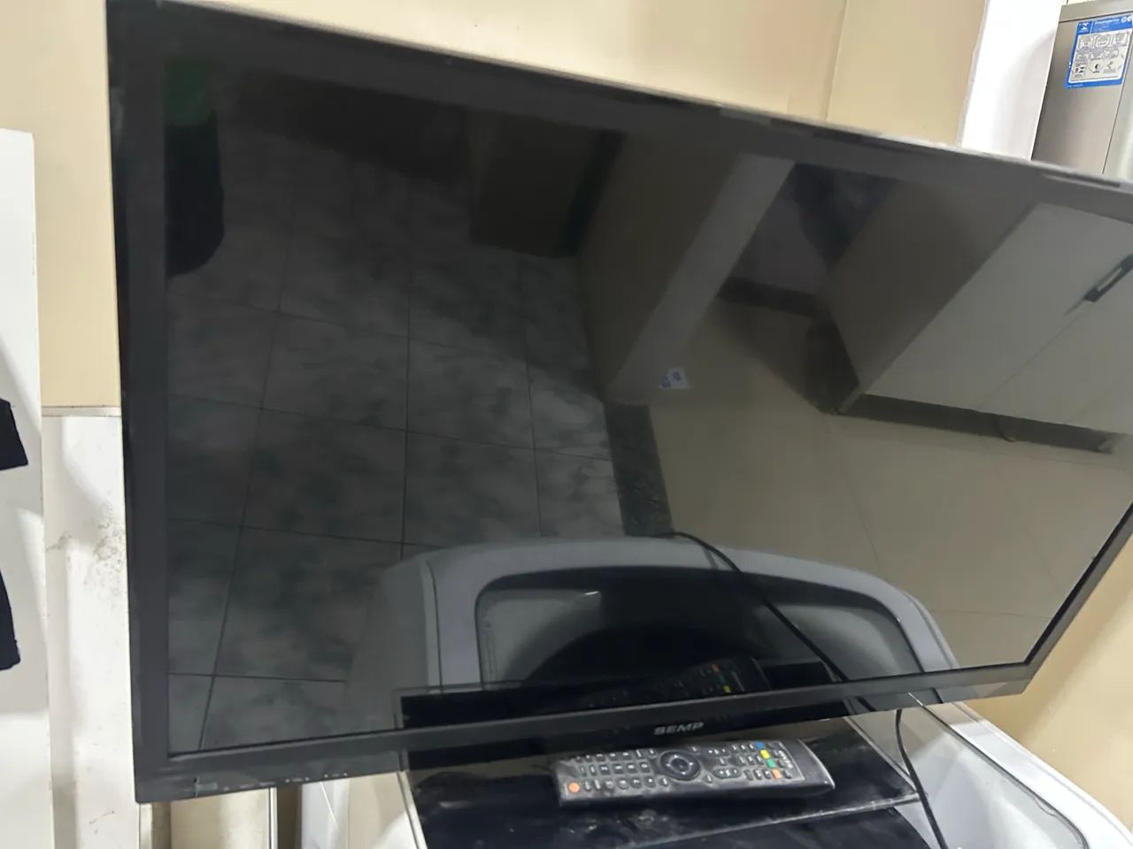  Duas Tv de 58 polegadas e outra 32 com defeito tira peças  - Foto 5