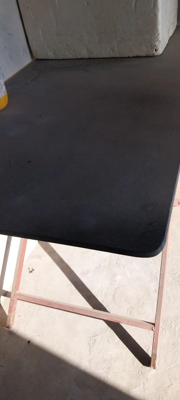 Vendo 1 mesa de pedra 1,3m X 0,80m - Foto 2
