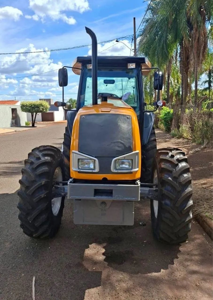 VENDO TRATOR BM 110 2015