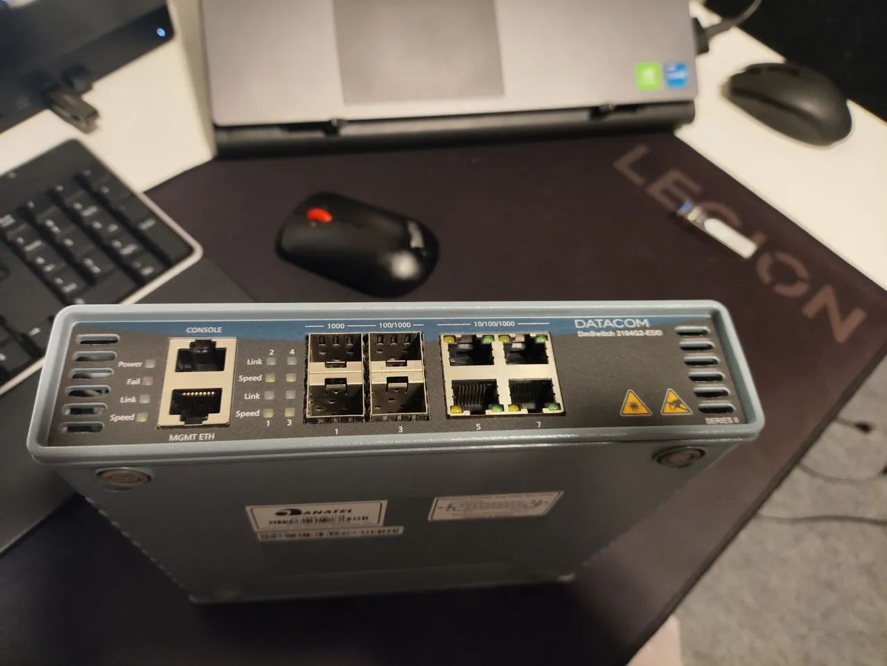 Switch Datacom dmswitch 2104G2-EDD SII