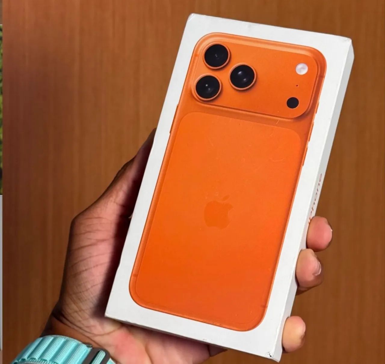 IPHONE 17 PRO 256GB - LACRADO 