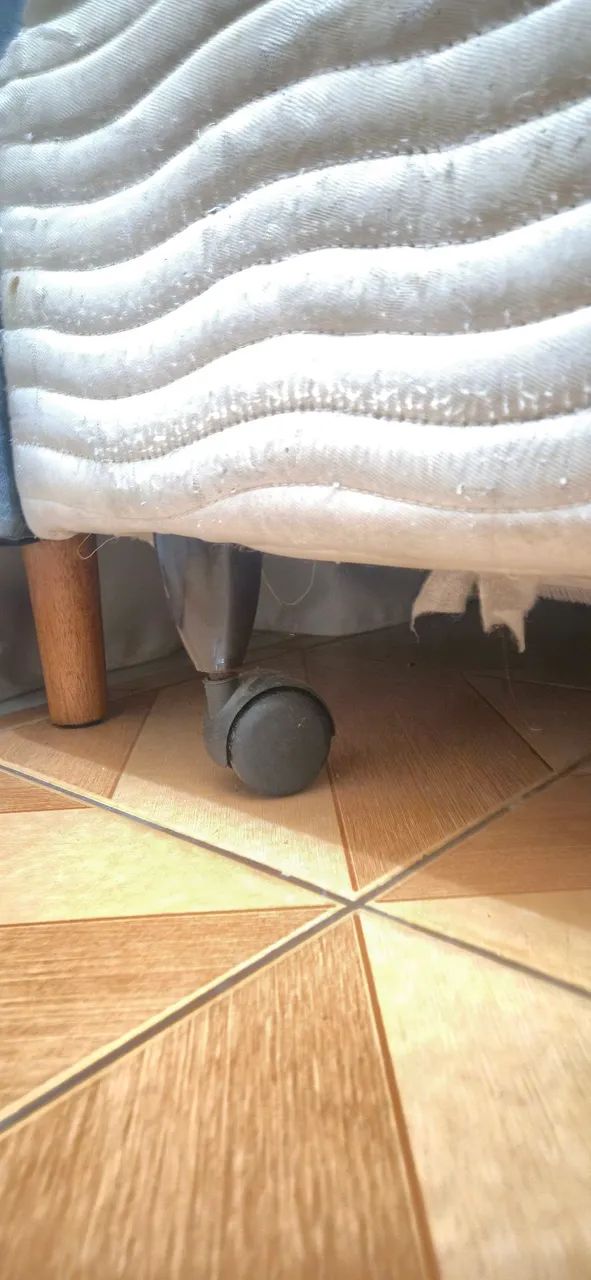 URGENTE! CAMA BOX + CABECEIRA ESTOFADA - Foto 5