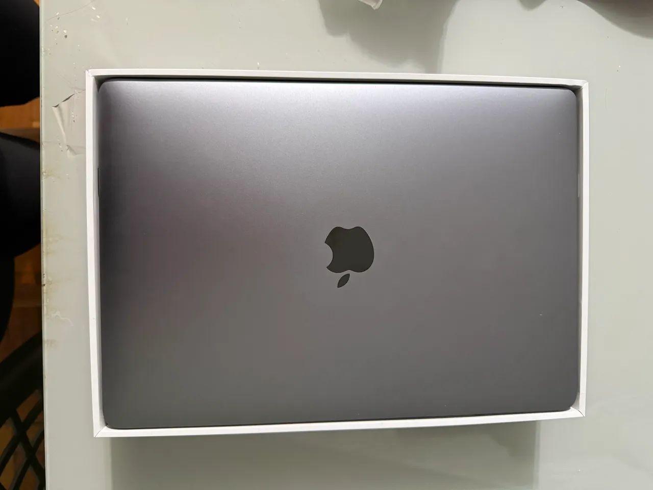 MacBook Air M1 8GB 256GB - Bateria 93% - Excelente estado