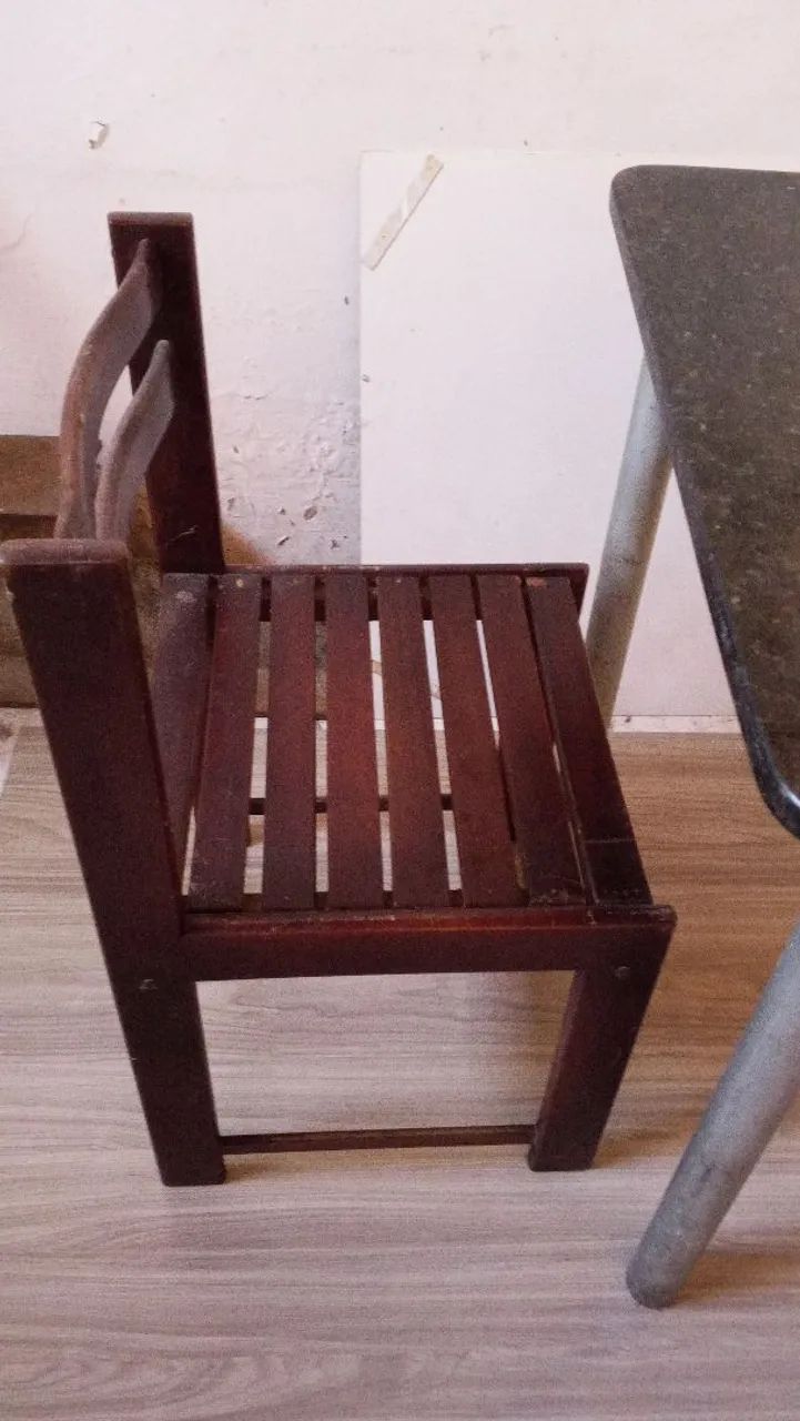Vendo mesa 4 cadeiras ,com base em Metalon  - Foto 4