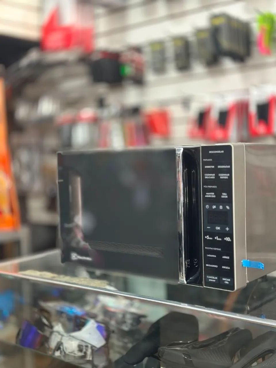 Microondas Eletrolux 23L NOVO sem uso - Foto 2
