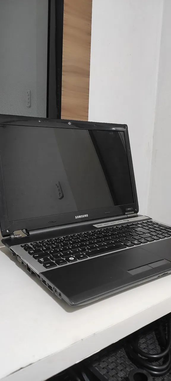 Notebook Samsung i3 3° geração 