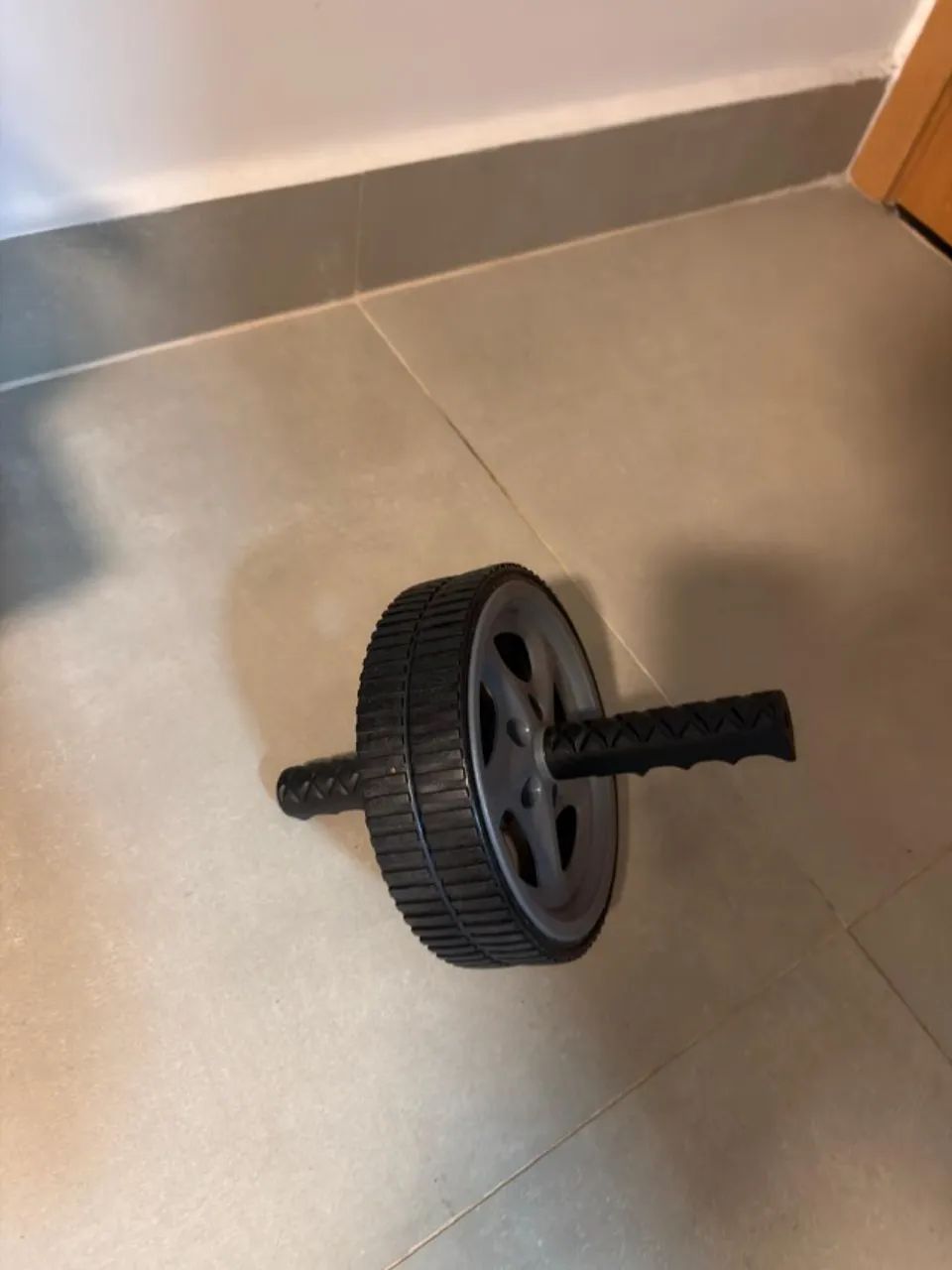 Ab Wheel Roda para Exercício Abdominal | Praticamente Nova - Foto 2