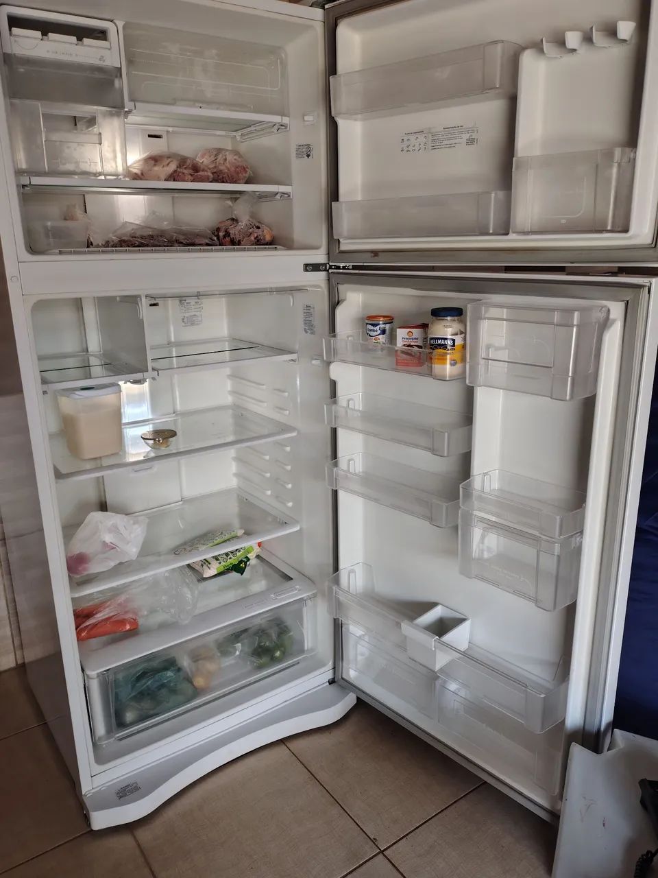 Vende-se geladeira df80 Eletrolux infinity  - Foto 2