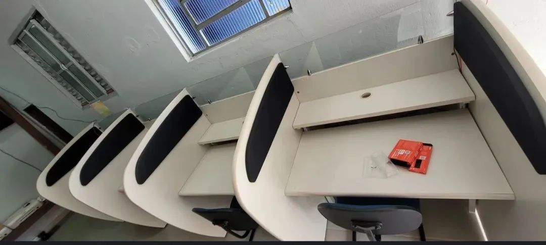 4 Baías com regulagem de altura 