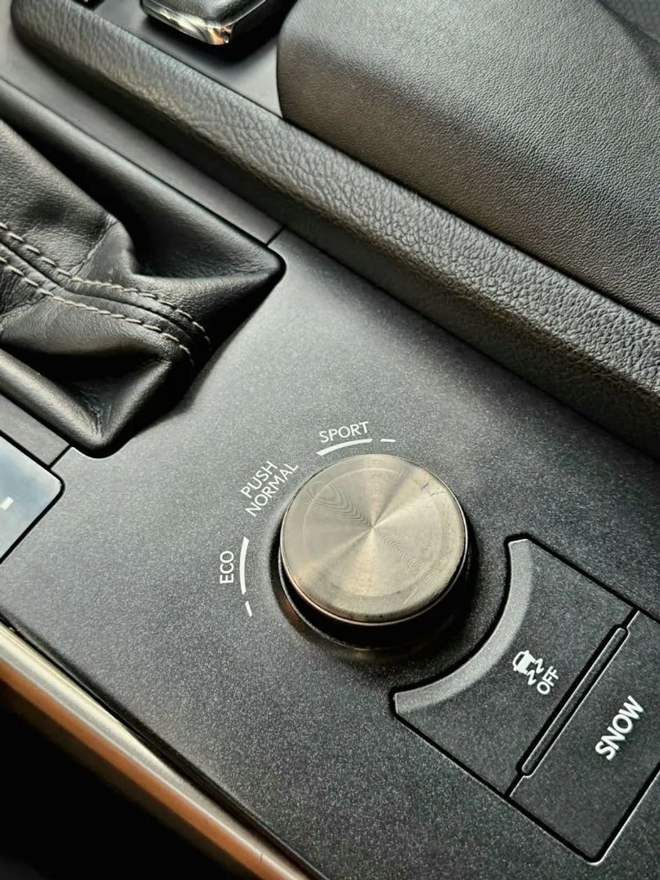 Lexus IS-250 F Sport 2.5 24V 208cv Aut., foto 12 de 14