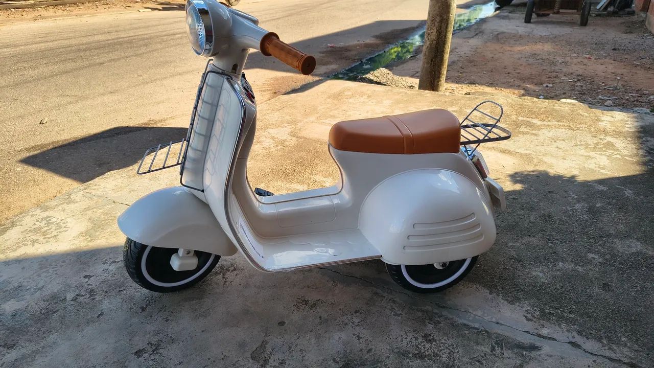 Scooter elétrico infantil 