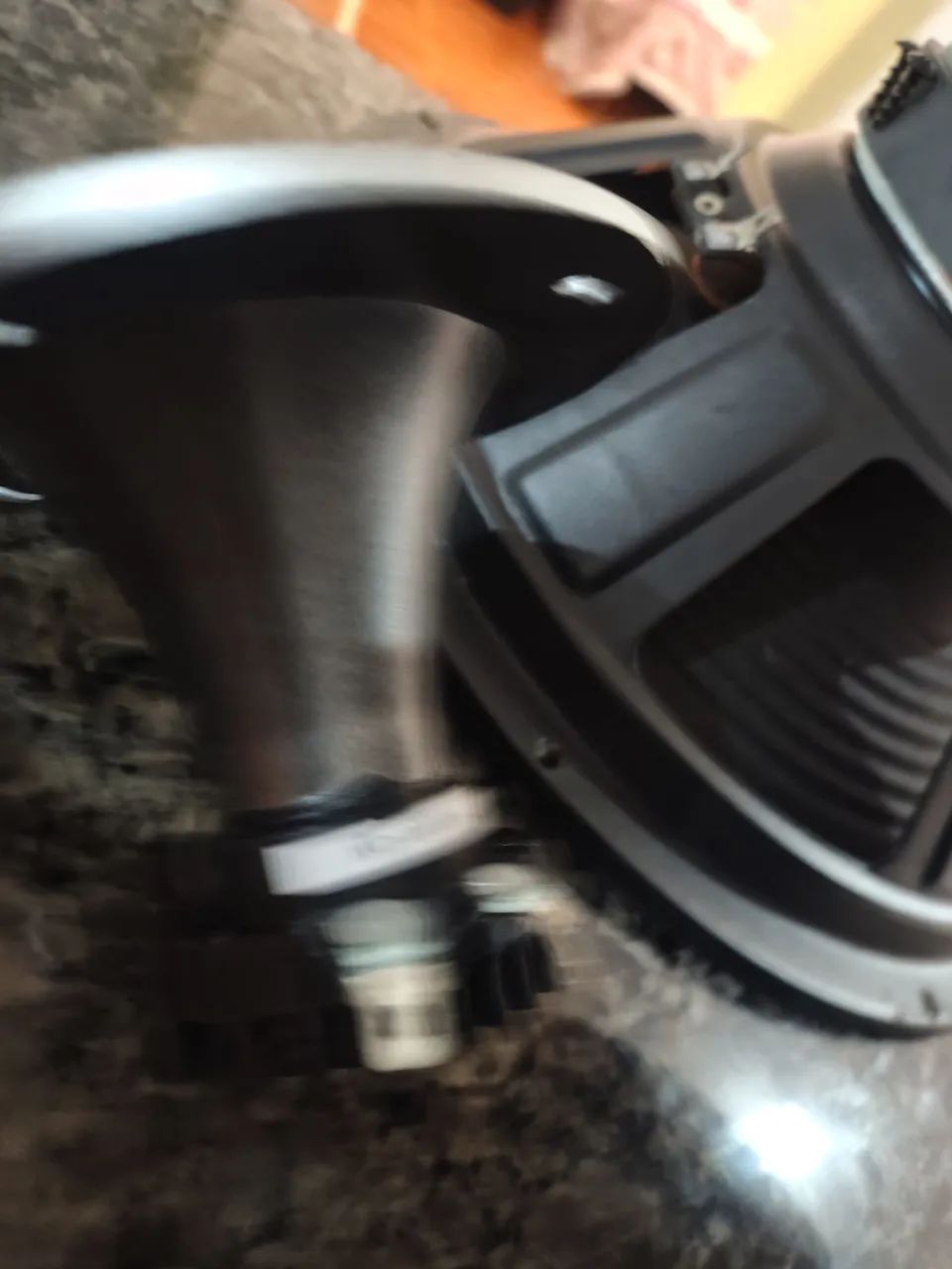 VENDO DOIS AUTO FALANTES SUBEWOOFERS 12 POLEGADAS + CORNETA MULTILASER EXATAMENTE NOVOS! - Foto 5