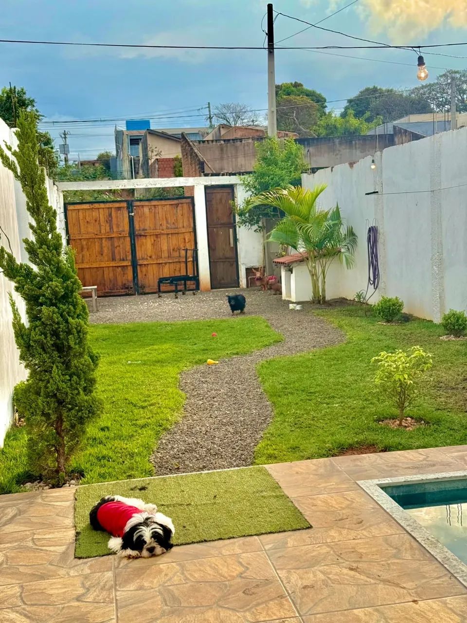 Casa niceia com piscina 