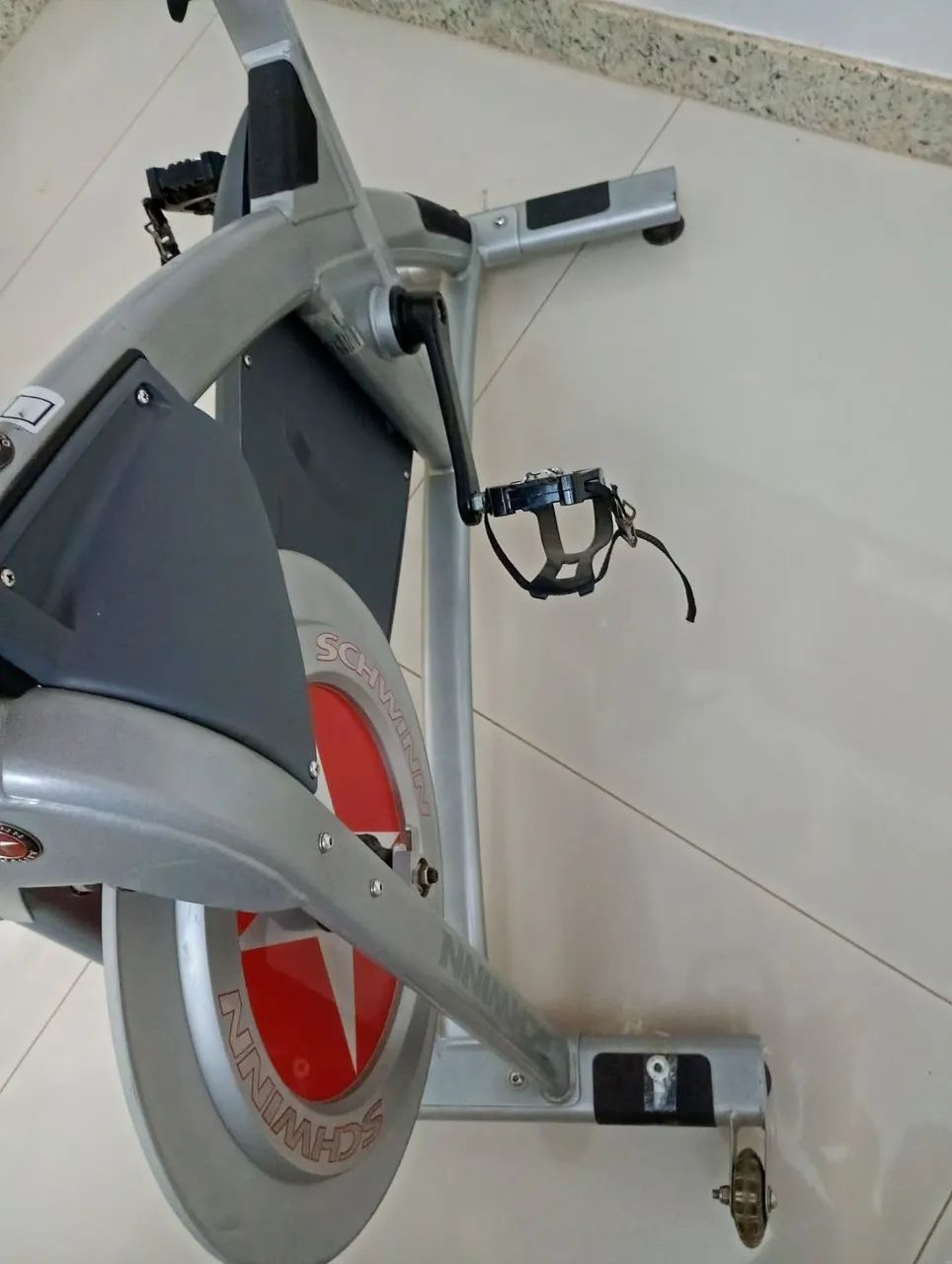BICICLETA ERGOMÉTRICA  - Foto 4