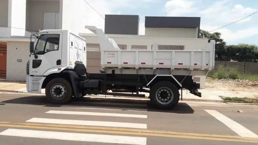 Ford Cargo 1519 Caçamba 2016 - Foto 5