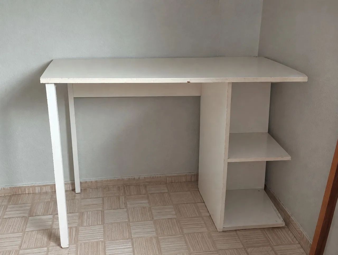 Mesa de estudos à venda