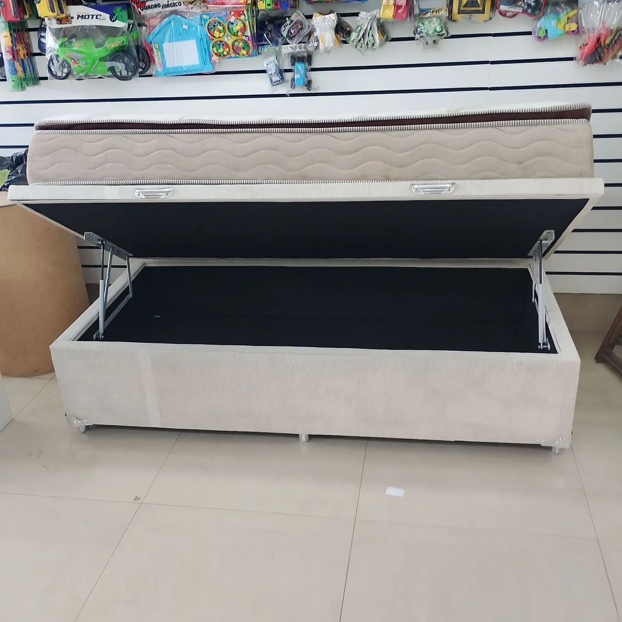 Cama Baú Solteiro com Colchão - Base Box com Grande Espaço Interno