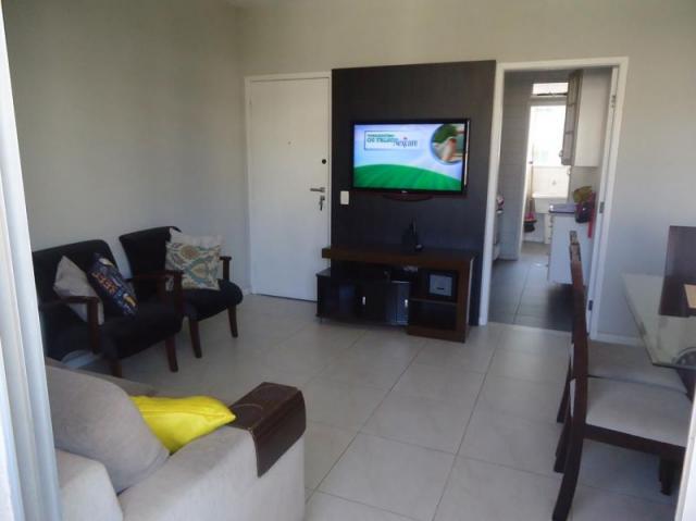 Apartamento 3 quartos, sala ampla com varanda e 1 vaga.