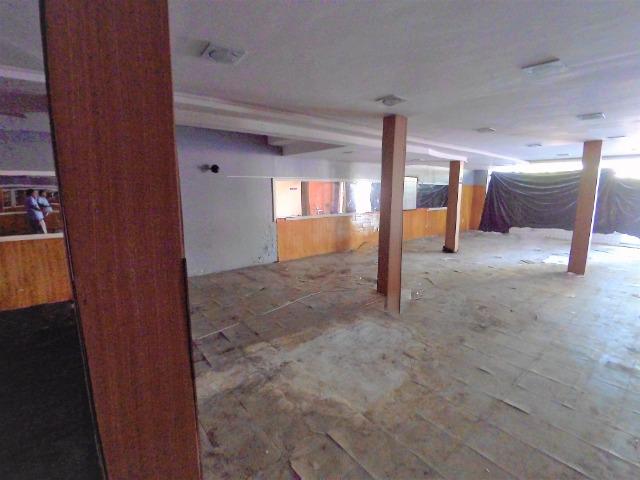Prédio na Av Adélia Franco - Foto 8
