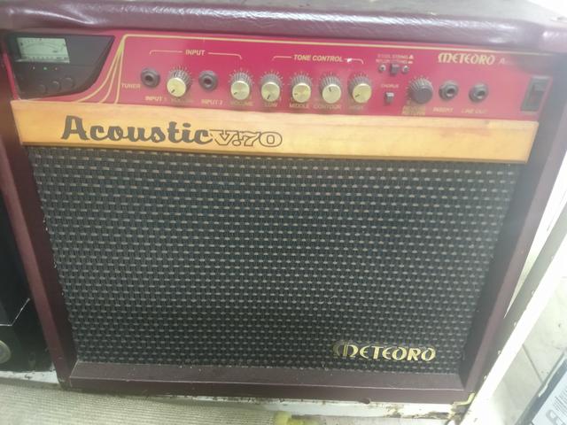 Amplificador v 70