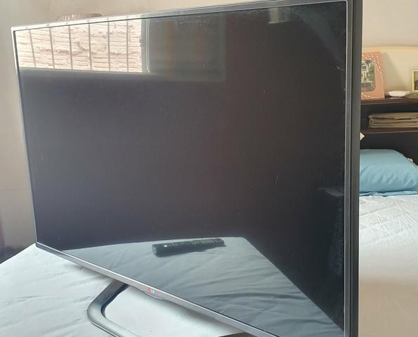 Smart TV LG 47 polegadas 3d com 4 óculos - Foto 6
