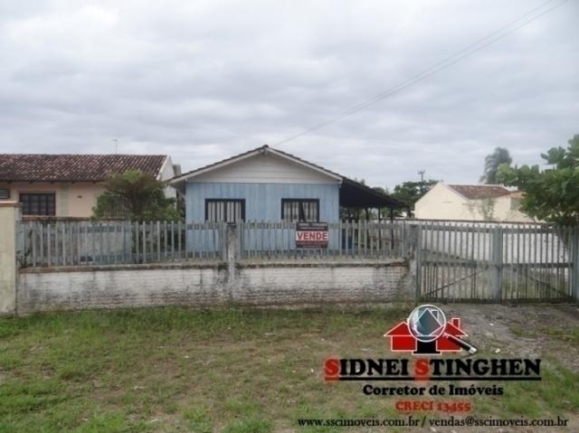 Casa de madeira, bem próxima da lagoa, em bal. barra do sul - sc.