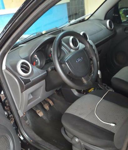 Fiesta sedan - Foto 2