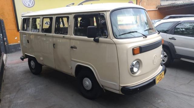 VOLKSWAGEN KOMBI 1.6 STD 8V