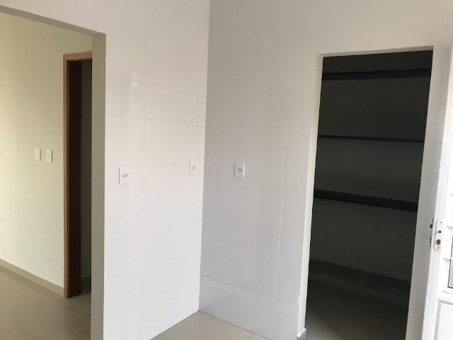 Casa nova 150m em condomínio fechado - suite - closet - area de churrasco - Foto 11