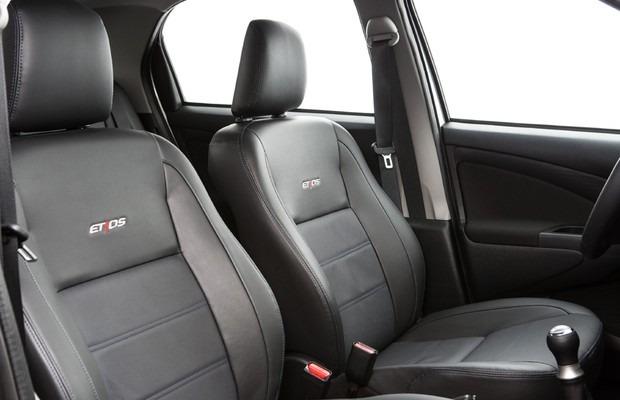 ''Vendo esse Lindo Etios Platinum Sedan 1.5 Flex 2014/2015, o mais Completo da categoria'' - Foto 11
