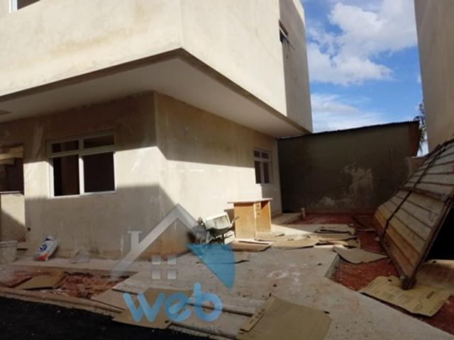 Uberaba, sobrado, três quartos, duas suítes, garagem, terraço. - Foto 4
