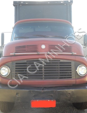 MB 1313 ano 1982 Truck (6x2) C/ Baú Sider - Foto 3