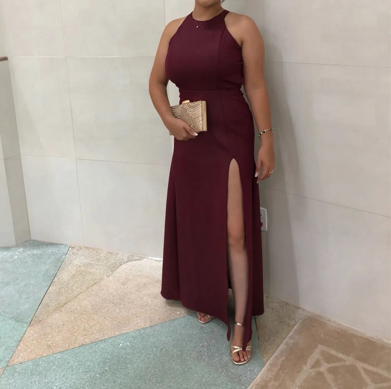 Vestido Longo Bordô com Fenda
