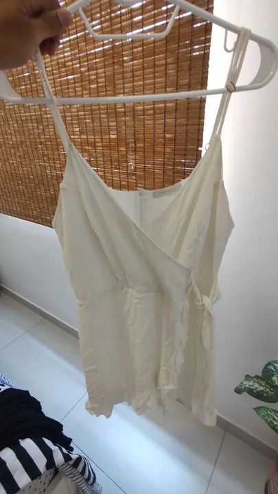Vestido branco de renda para festa