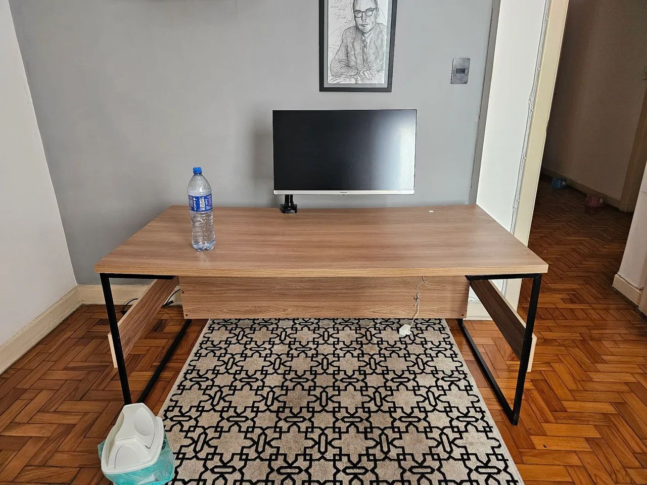 Mesa com Estrutura em aço 160x80x71