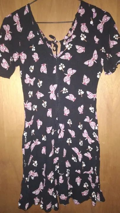 Vestido Preto com Estampa de Borboletas - Foto 5